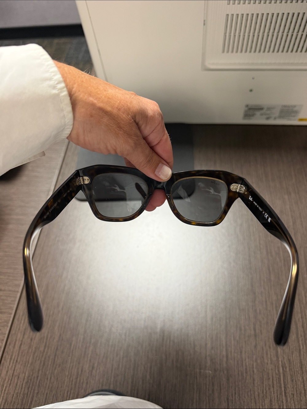 Ray-Ban Tortoise Shell Wayfarer Sunglasses with Dark Lenses - Picture 2 of 6